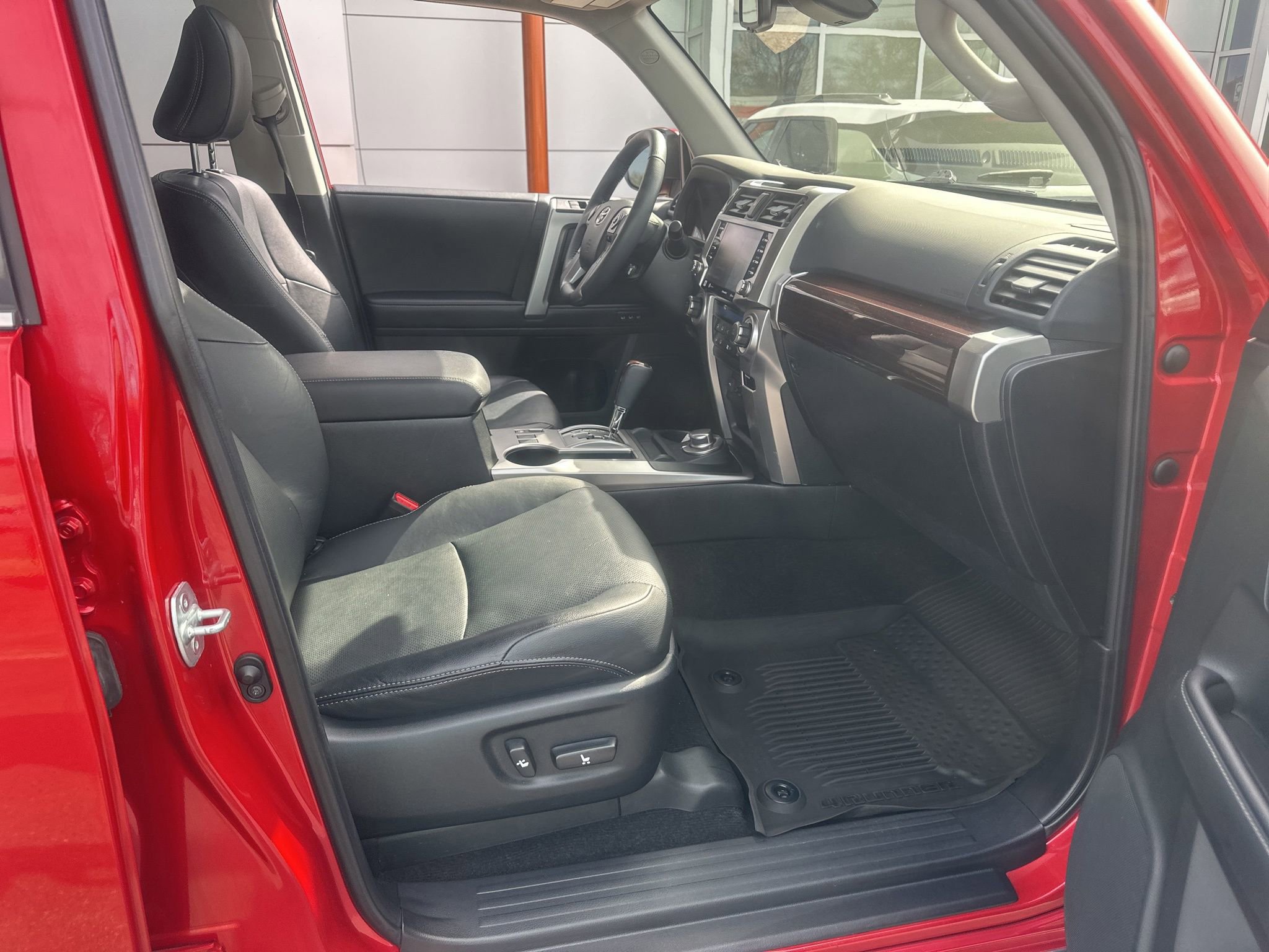 Used 2021 Toyota 4Runner Limited image 10