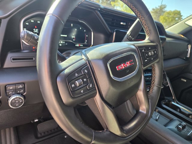Used 2025 GMC Sierra 2500 AT4 AWD/4WD image 17