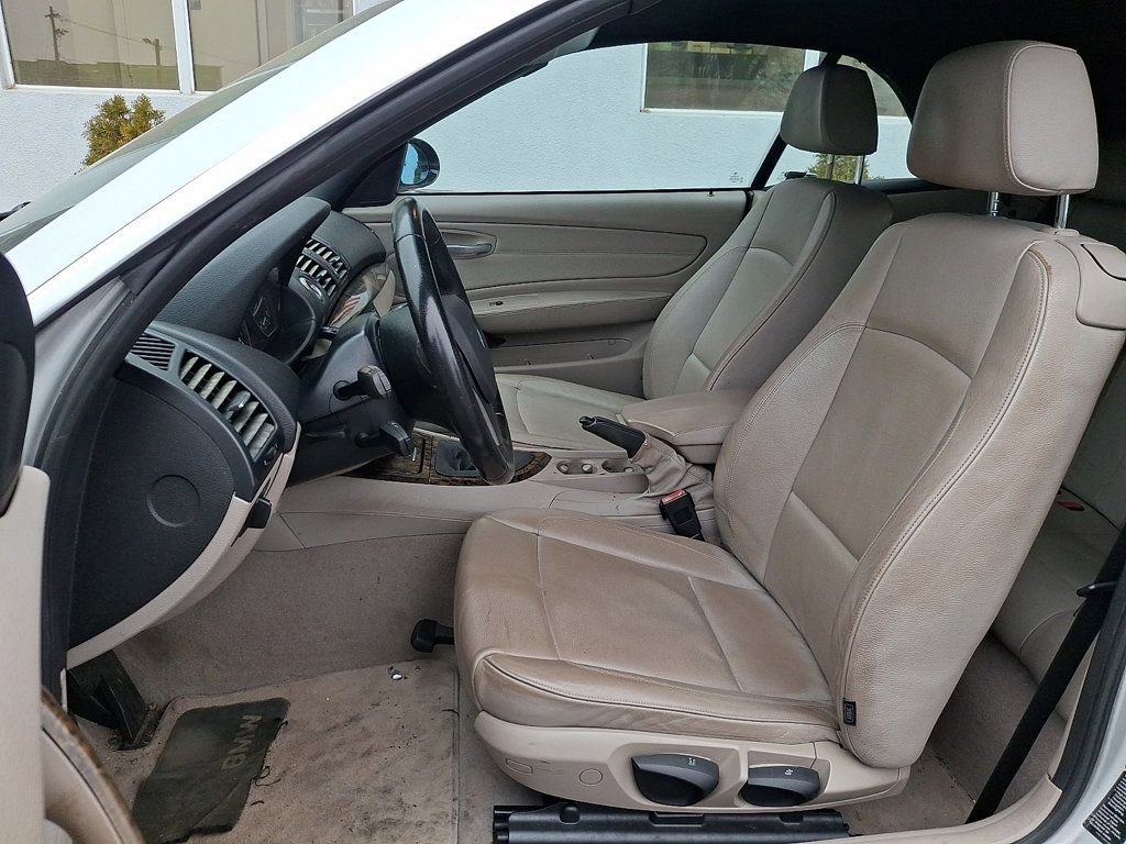 Used 2008 BMW 135i Convertible image 12