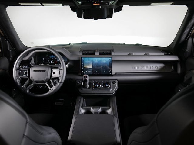 Certified 2025 Land Rover Defender 110 AWD/4WD image 4