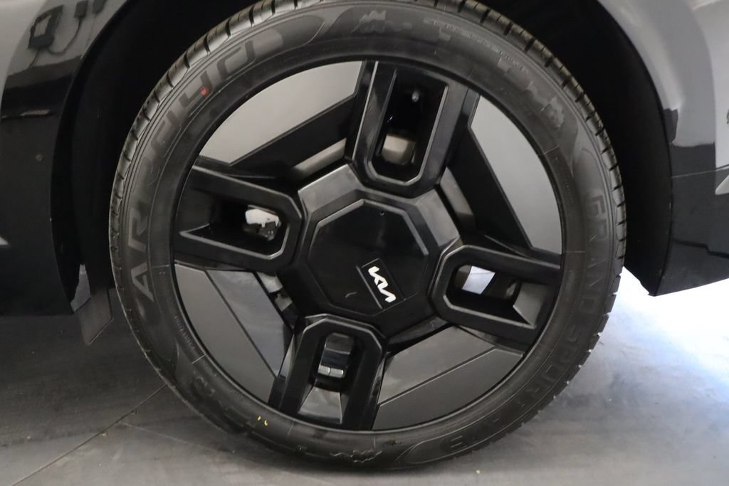 Used 2024 Kia EV9 GT-Line AWD/4WD image 13