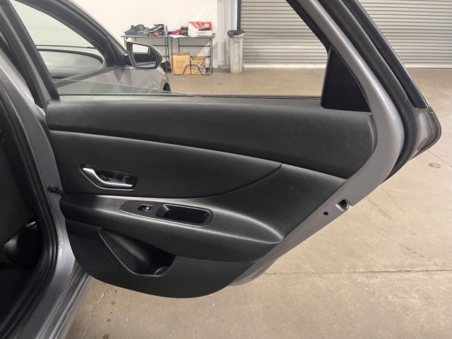 Used 2023 Hyundai Elantra SEL w/ Convenience Package image 15