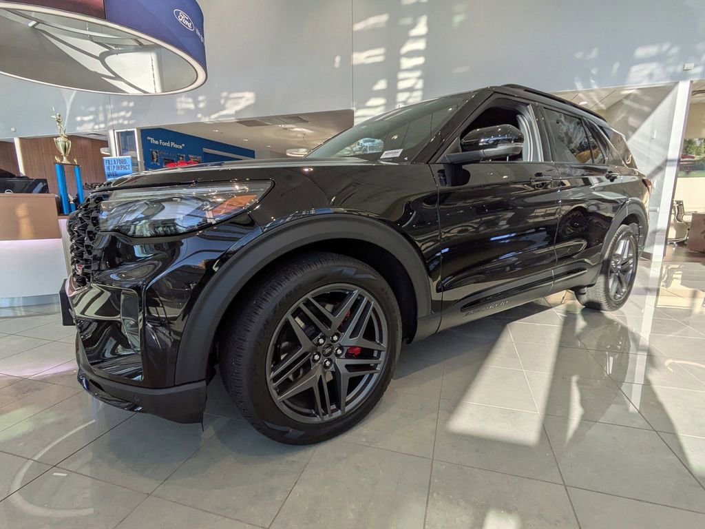 New 2026 Ford Explorer ST w/ Sun And Sound Package image 7