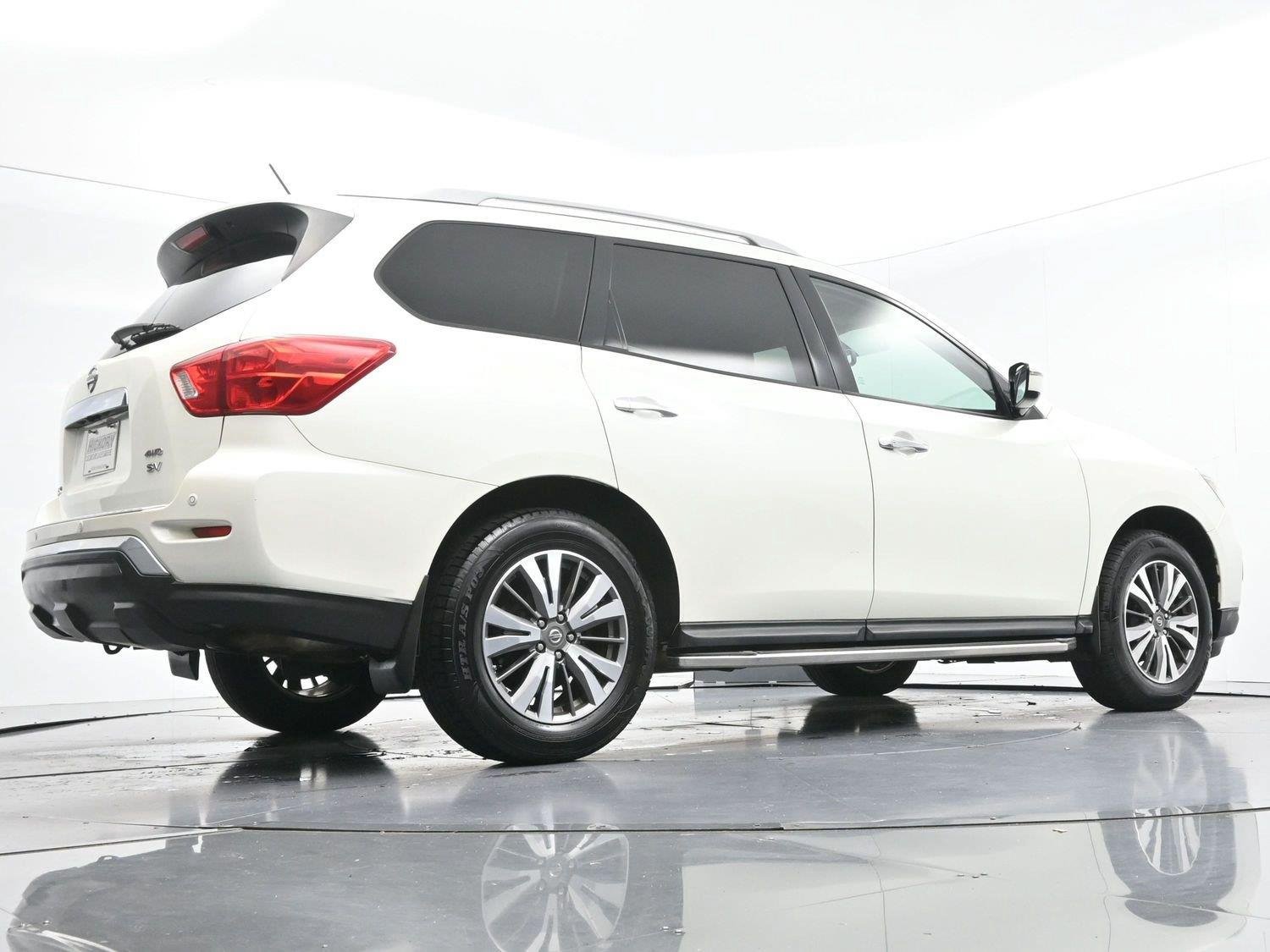 Used 2017 Nissan Pathfinder SV w/ SV Tech Package AWD/4WD image 52