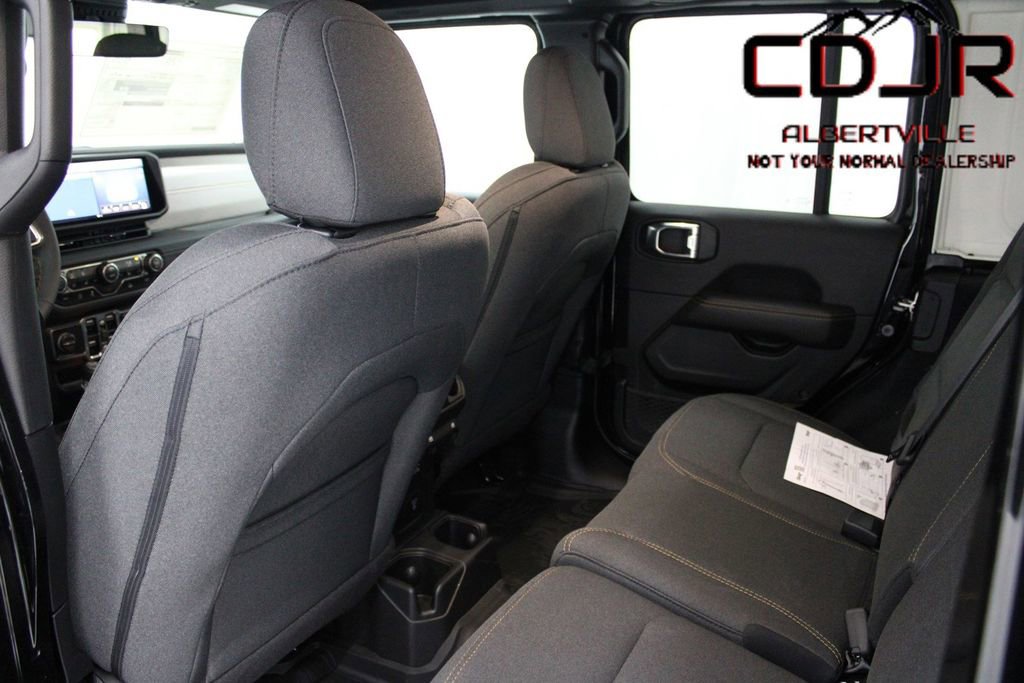 Used 2024 Jeep Wrangler Sahara w/ Technology Group image 21