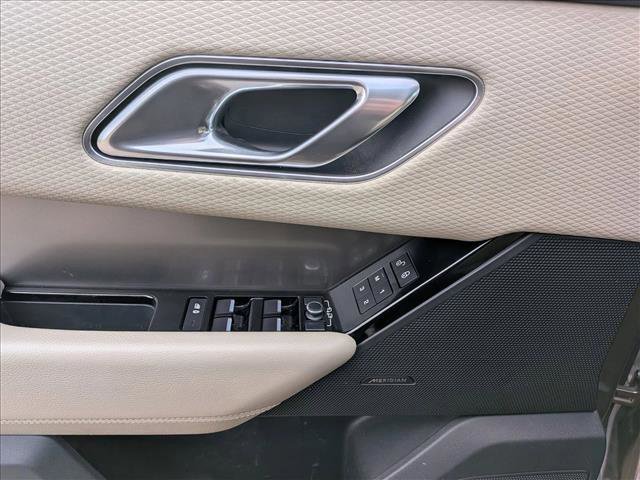 Used 2018 Land Rover Range Rover Velar S image 16