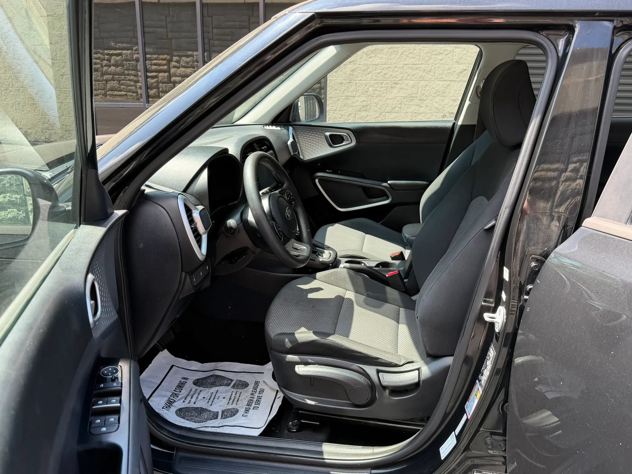 Used 2020 Kia Soul LX FWD image 21
