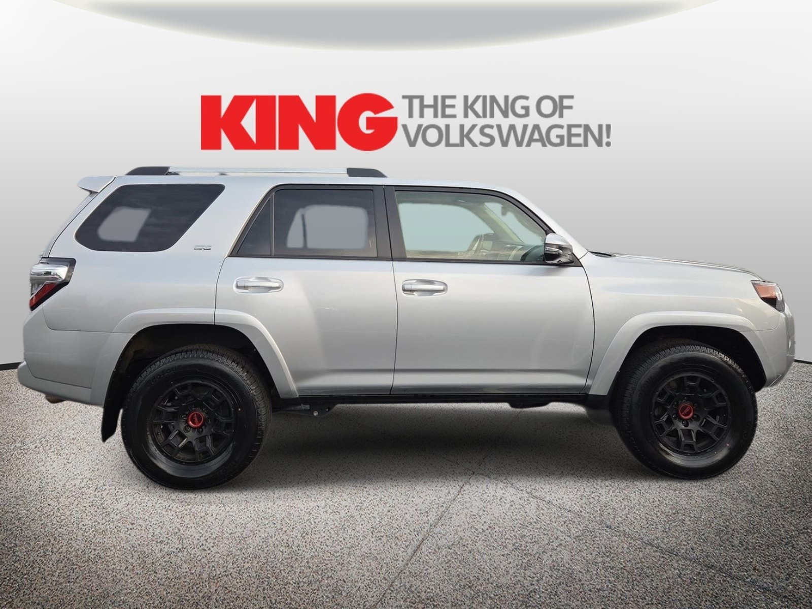 Used 2023 Toyota 4Runner SR5 Premium w/ Moonroof Package AWD/4WD video 2