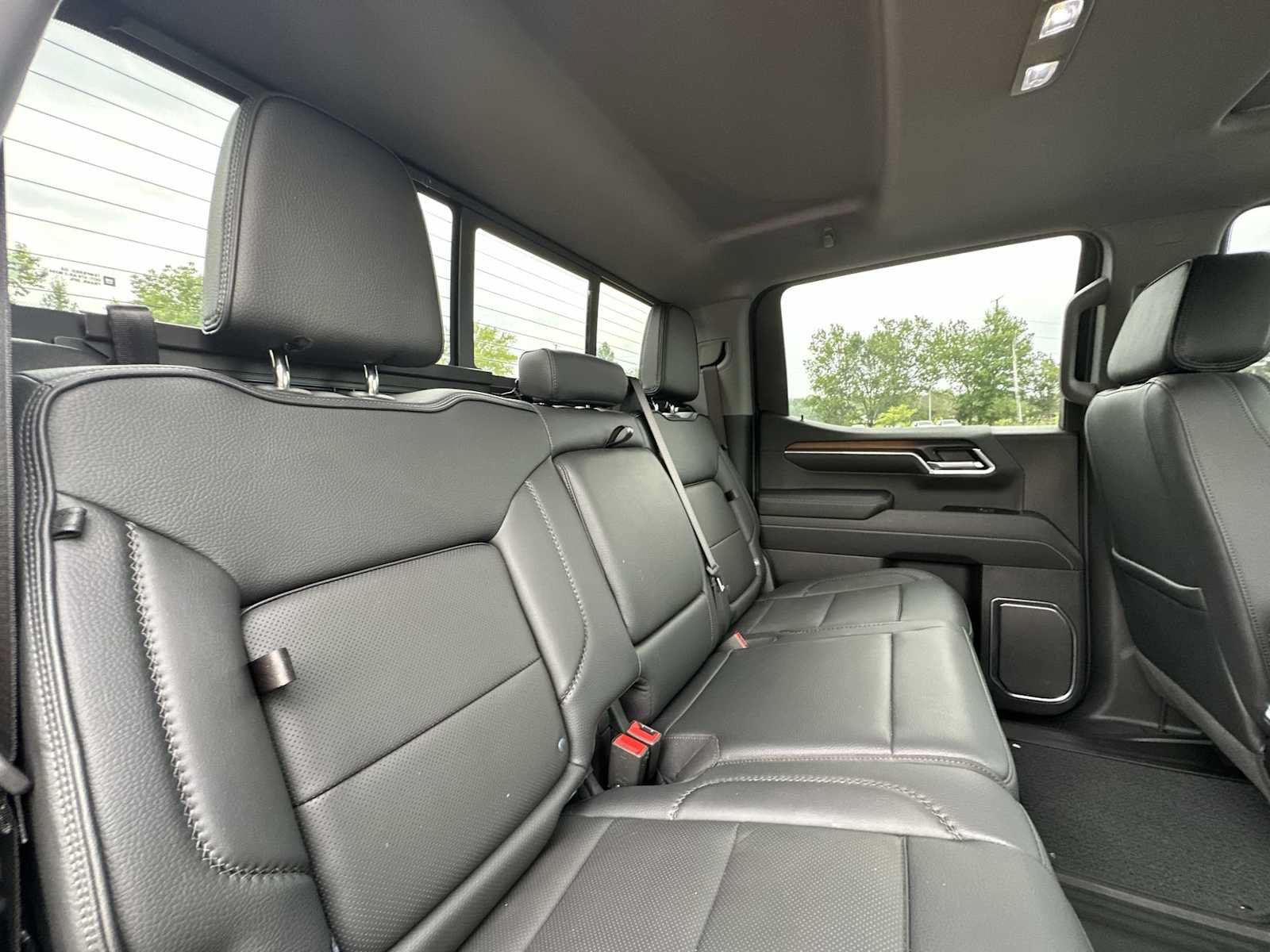 Certified 2025 GMC Sierra 1500 Denali w/ Denali Reserve Package AWD/4WD image 22
