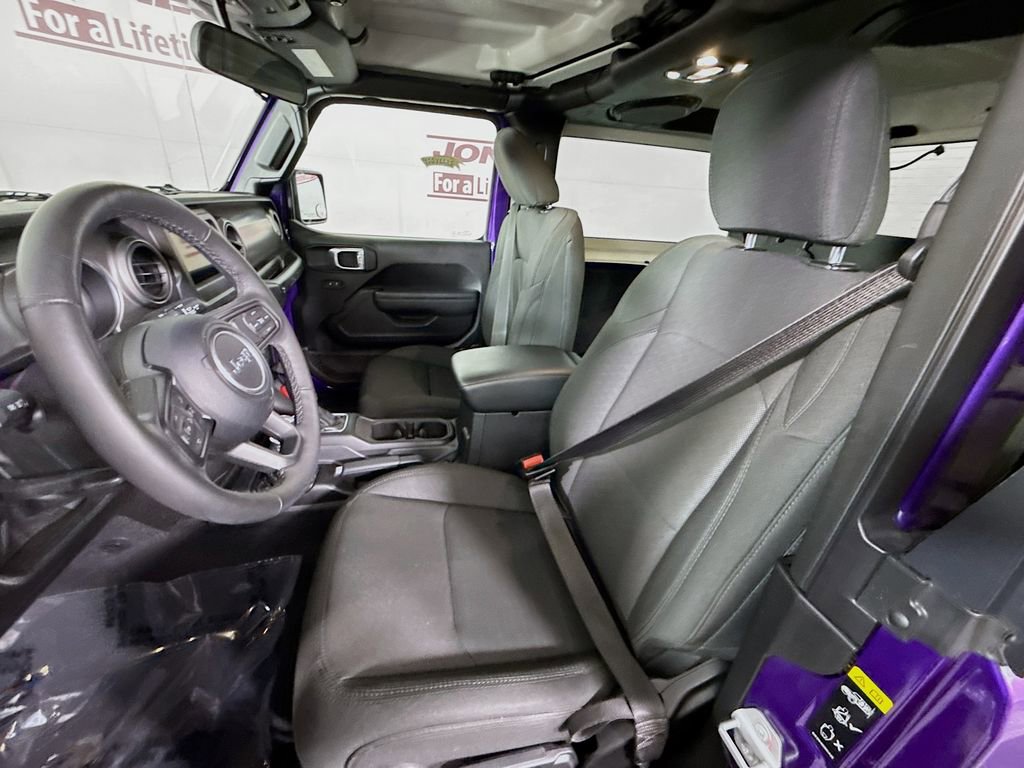 Used 2023 Jeep Wrangler Sport S image 25