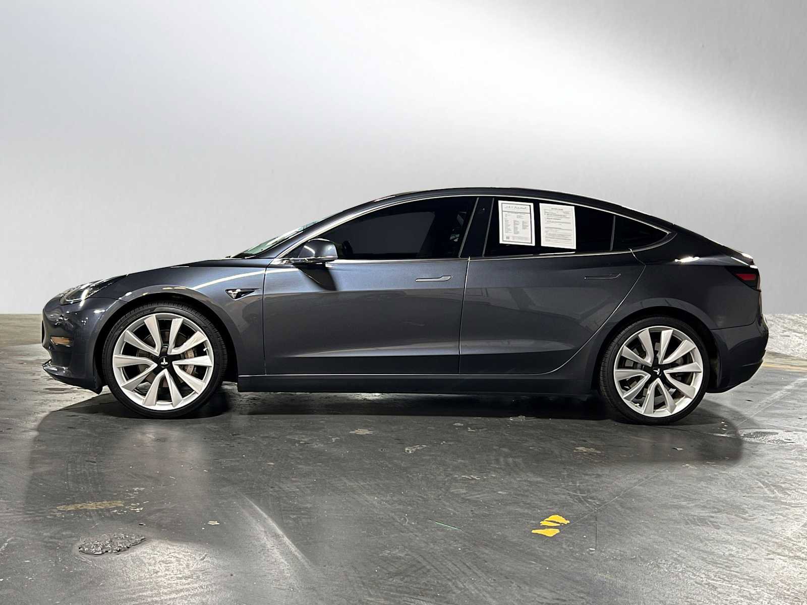 Used 2019 Tesla Model 3 Standard Range image 6