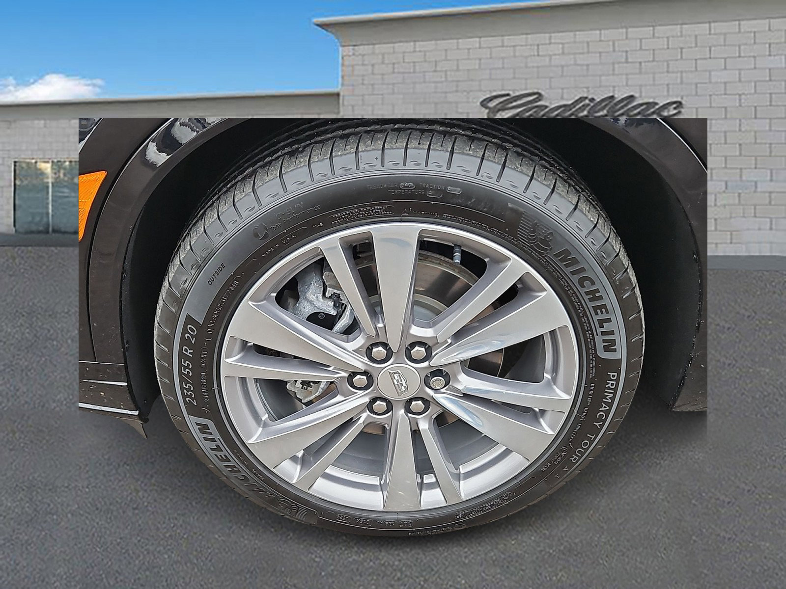 Certified 2024 Cadillac XT6 Premium Luxury image 8