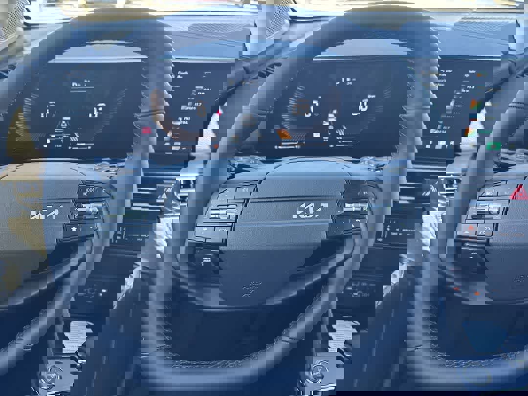 New 2026 Kia Sportage EX image 14