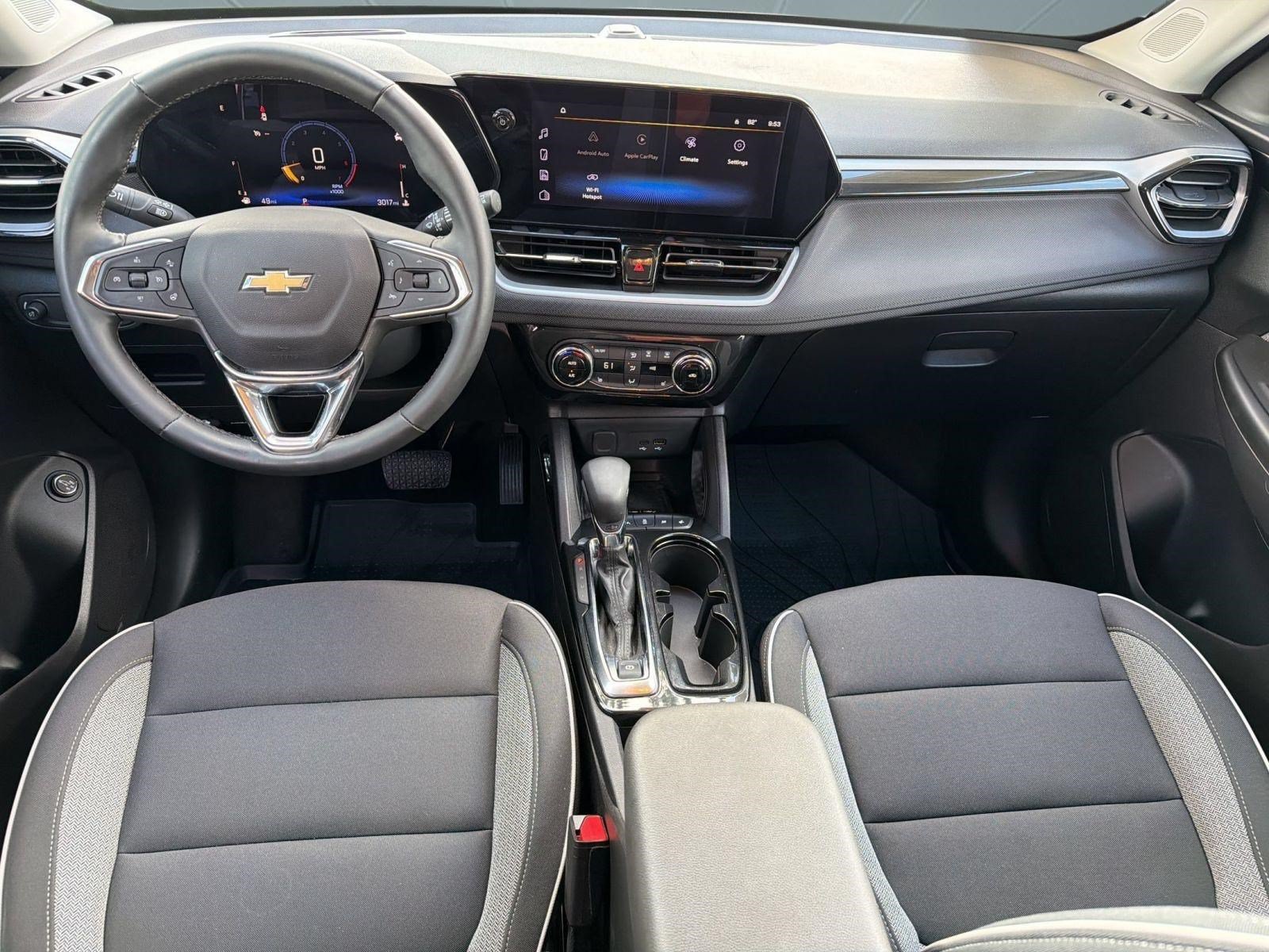 Certified 2026 Chevrolet TrailBlazer LT w/ Convenience Package FWD image 15