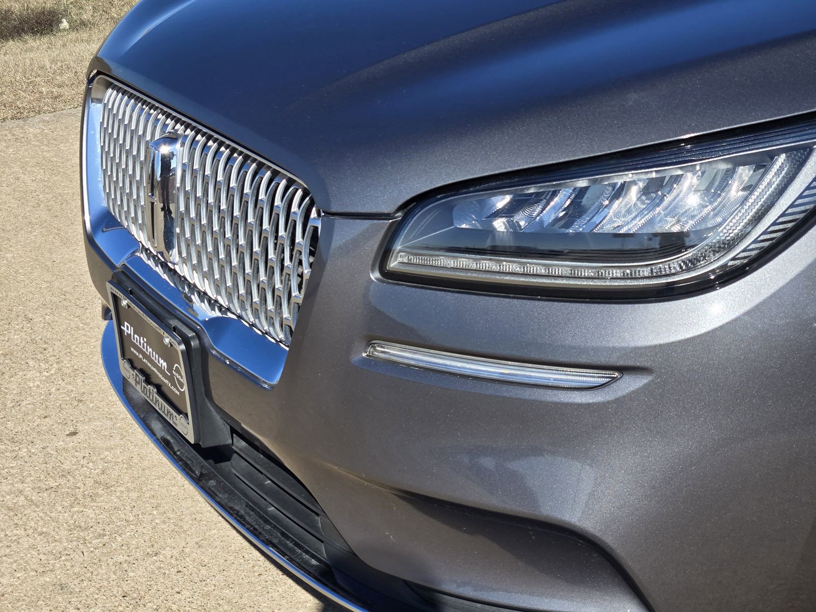 Used 2022 Lincoln Corsair FWD image 10