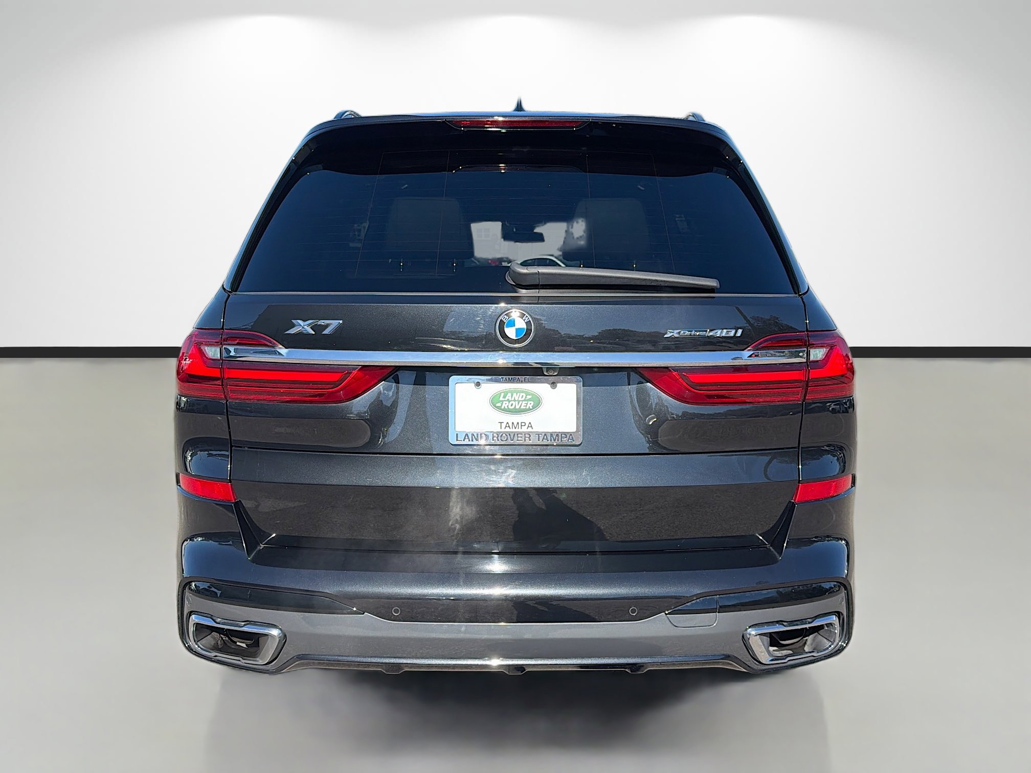 Used 2022 BMW X7 xDrive40i w/ M Sport Package image 4