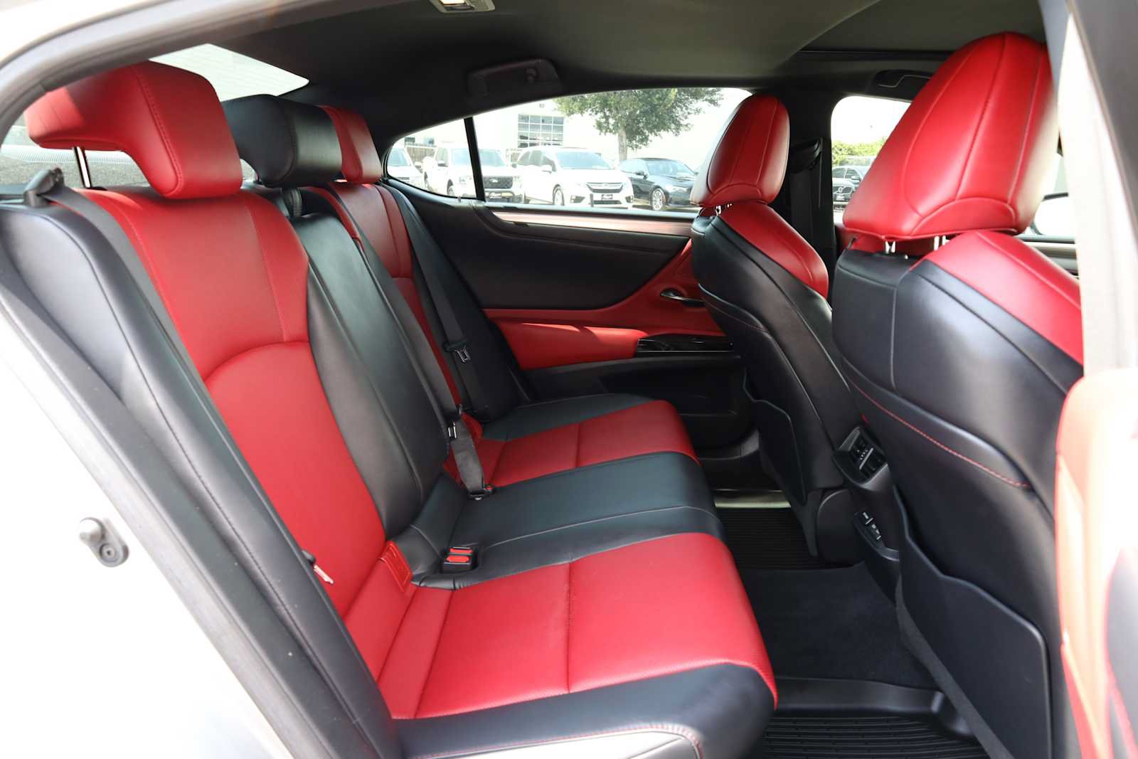 Used 2022 Lexus ES 300h F Sport w/ Accessory Package 2 FWD image 43