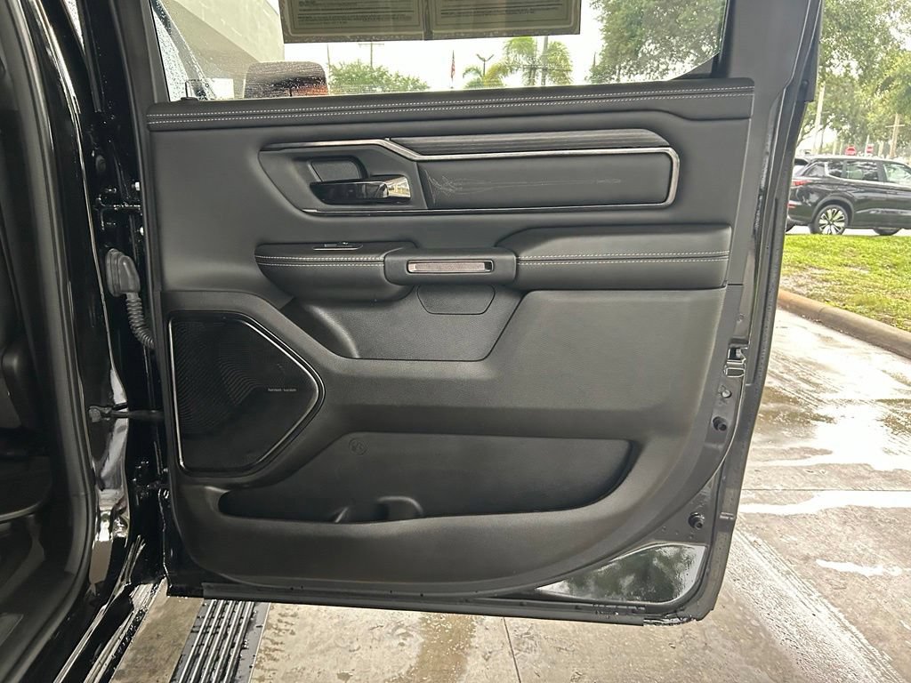 Used 2024 RAM 1500 Limited AWD/4WD image 39