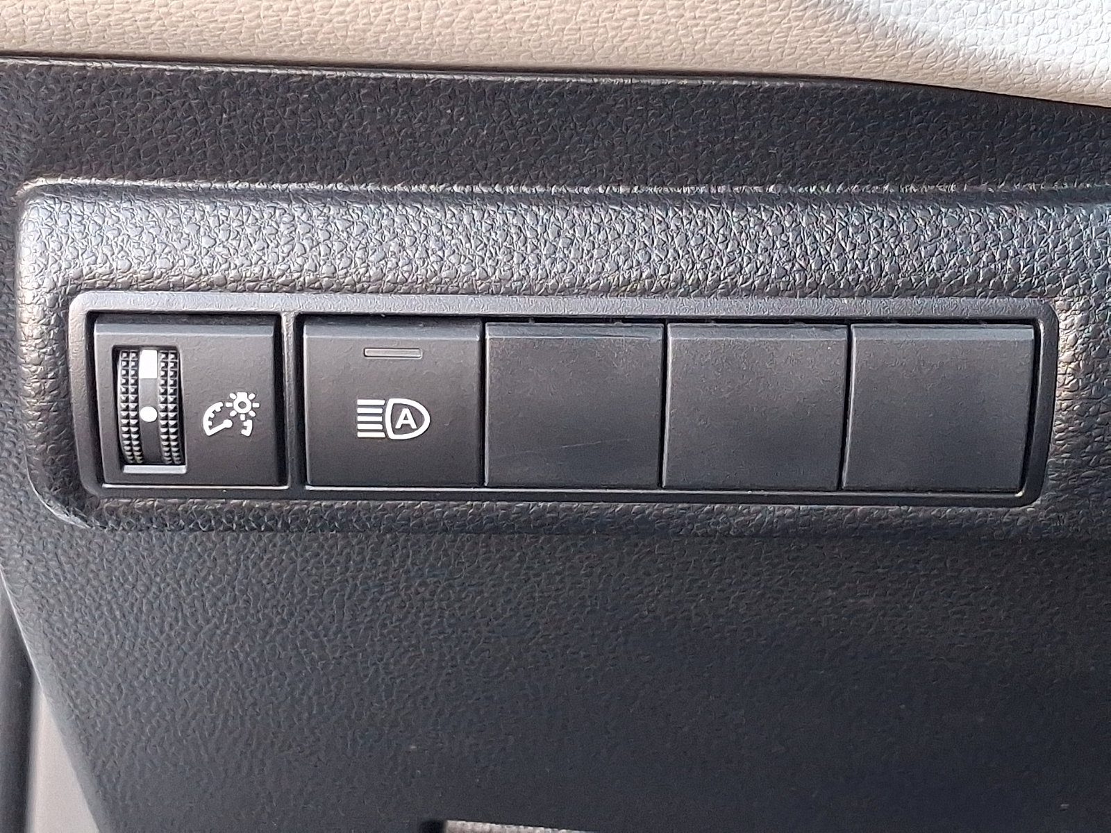 Certified 2023 Toyota Corolla LE image 25