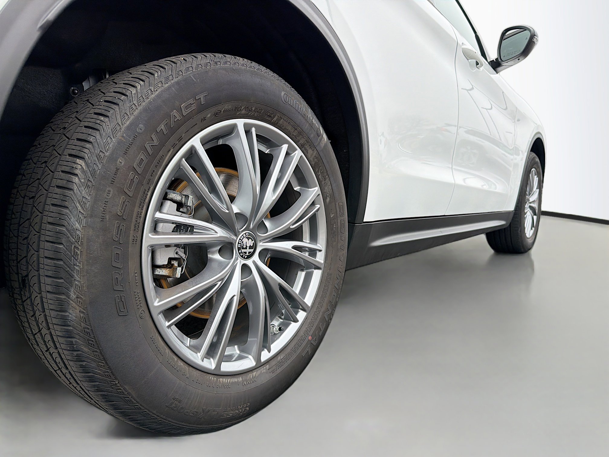 Used 2024 Alfa Romeo Stelvio Sprint image 15