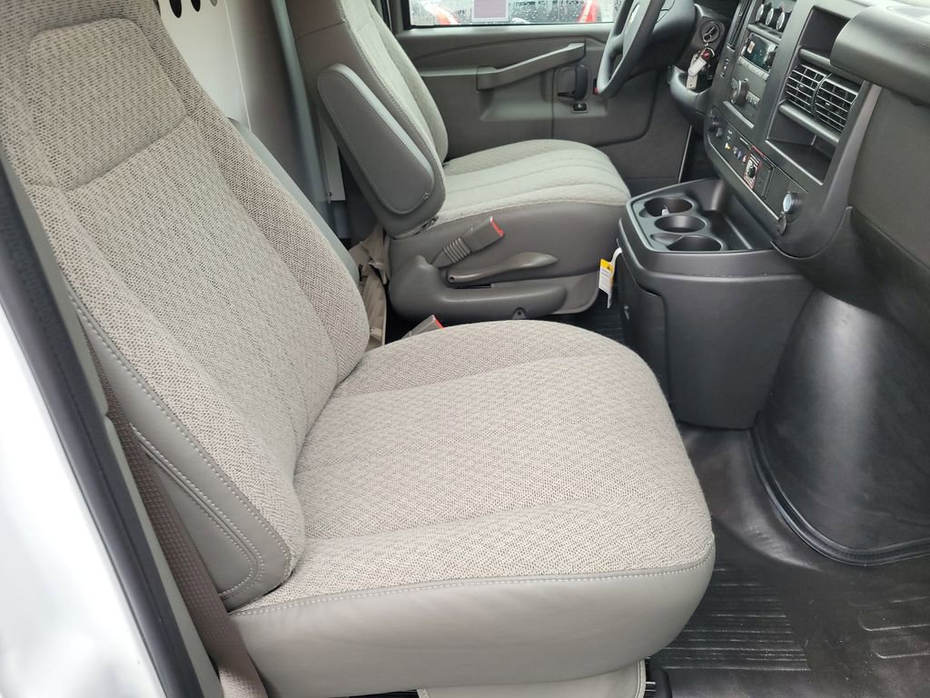 New 2025 Chevrolet Express 2500 w/ Driver Convenience Package image 25