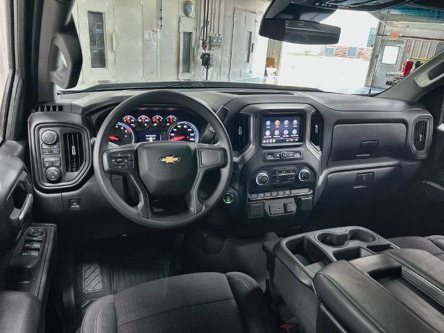 Used 2024 Chevrolet Silverado 1500 Custom w/ Turbomax Blackout Package AWD/4WD image 18