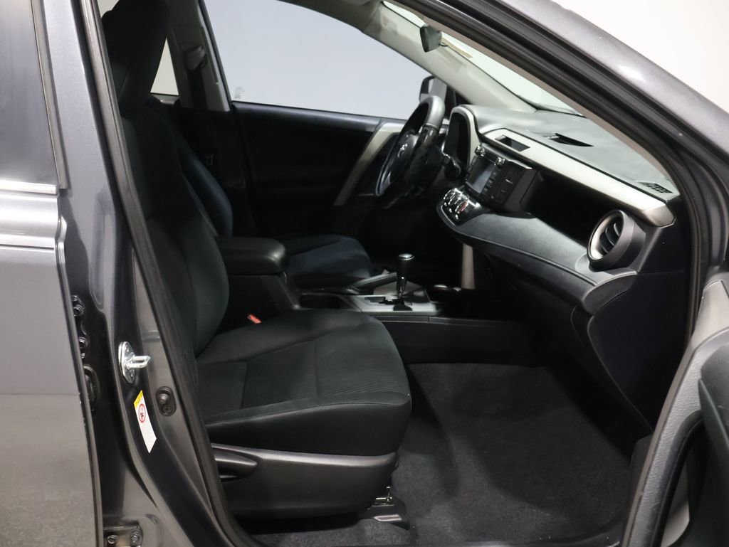 Used 2016 Toyota RAV4 LE image 22