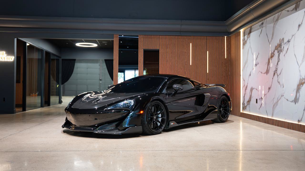 Used 2019 McLaren 600LT RWD image 3