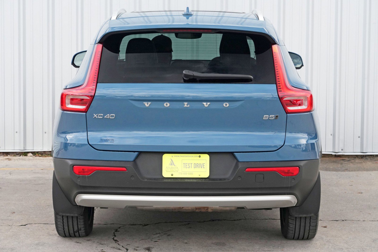 Used 2023 Volvo XC40 B5 Ultimate image 52