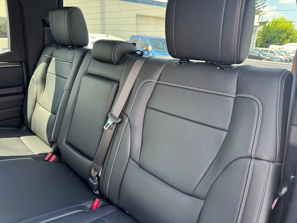 Used 2026 Toyota Tundra Limited AWD/4WD image 33