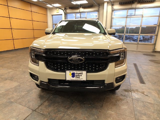 New 2026 Ford Ranger Lariat w/ Black Appearance Package AWD/4WD image 2
