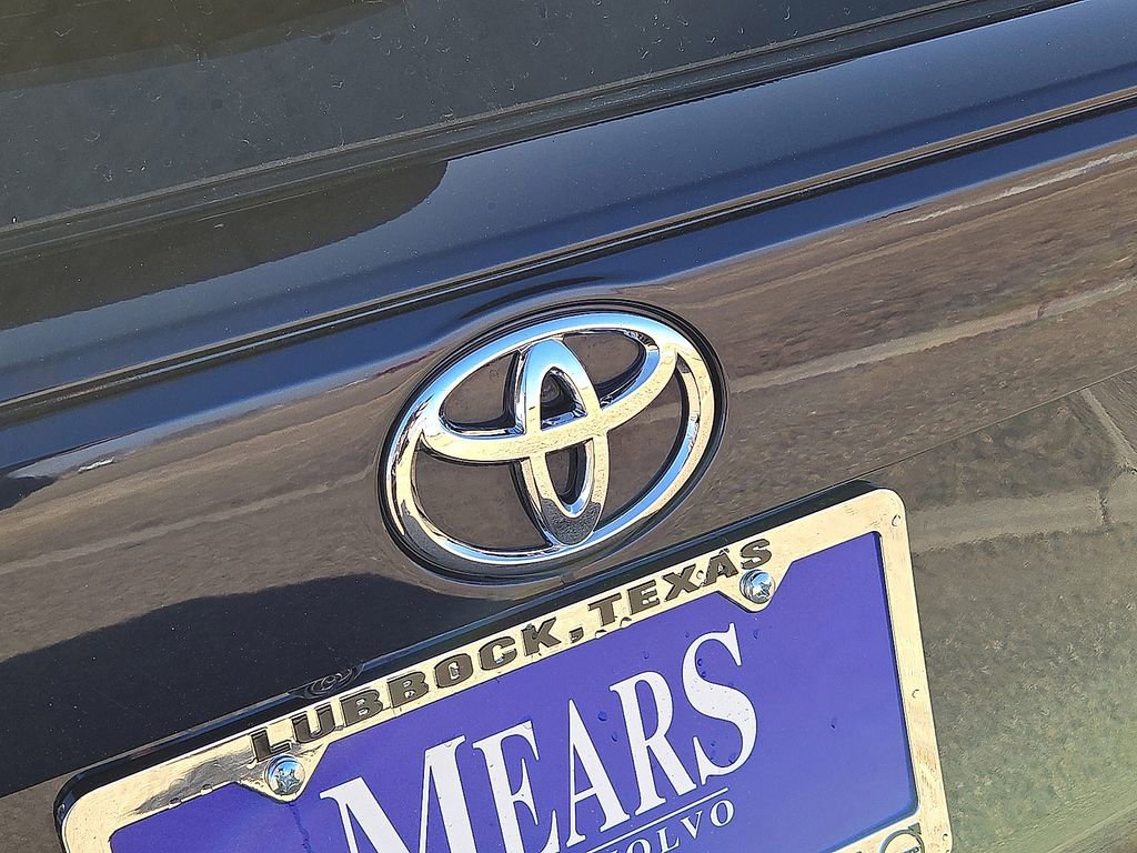 Used 2025 Toyota RAV4 XLE image 12