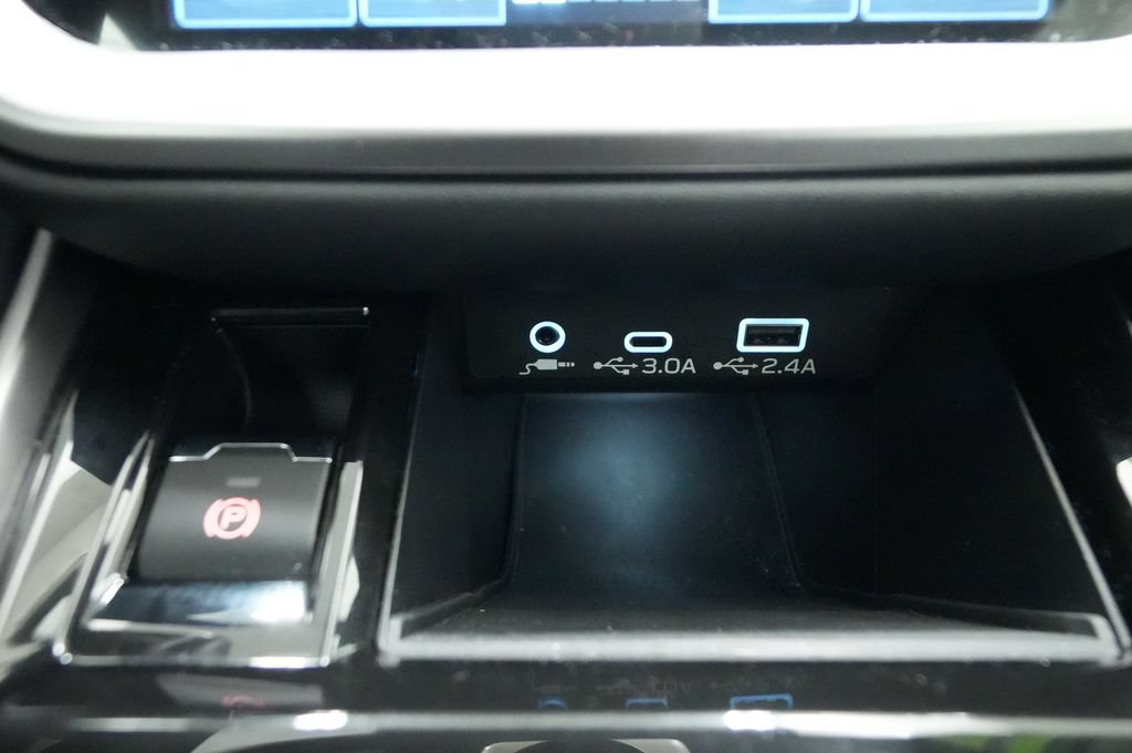 Used 2024 Subaru Legacy Premium AWD/4WD image 29