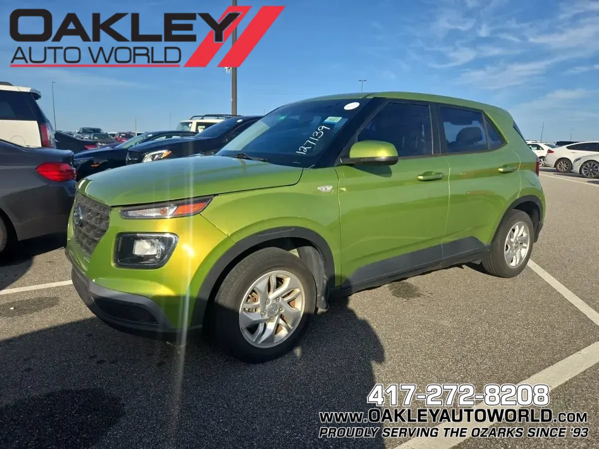 Used 2021 Hyundai Venue SE FWD image 1