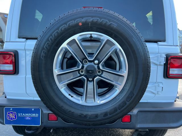 Used 2022 Jeep Wrangler Unlimited Sahara AWD/4WD image 15