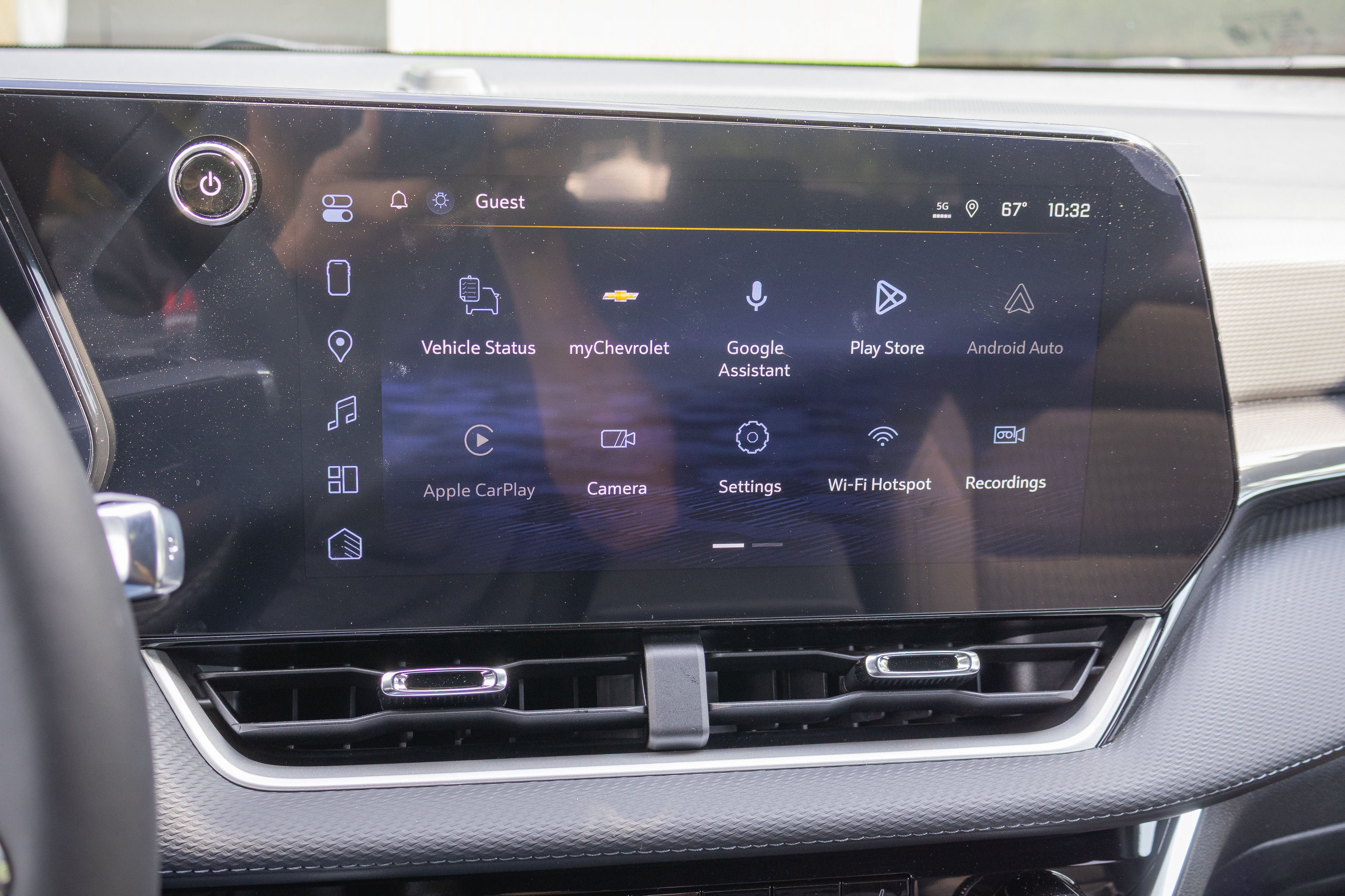 New 2027 Chevrolet Equinox LT w/ Safety and Technology Package FWD image 15