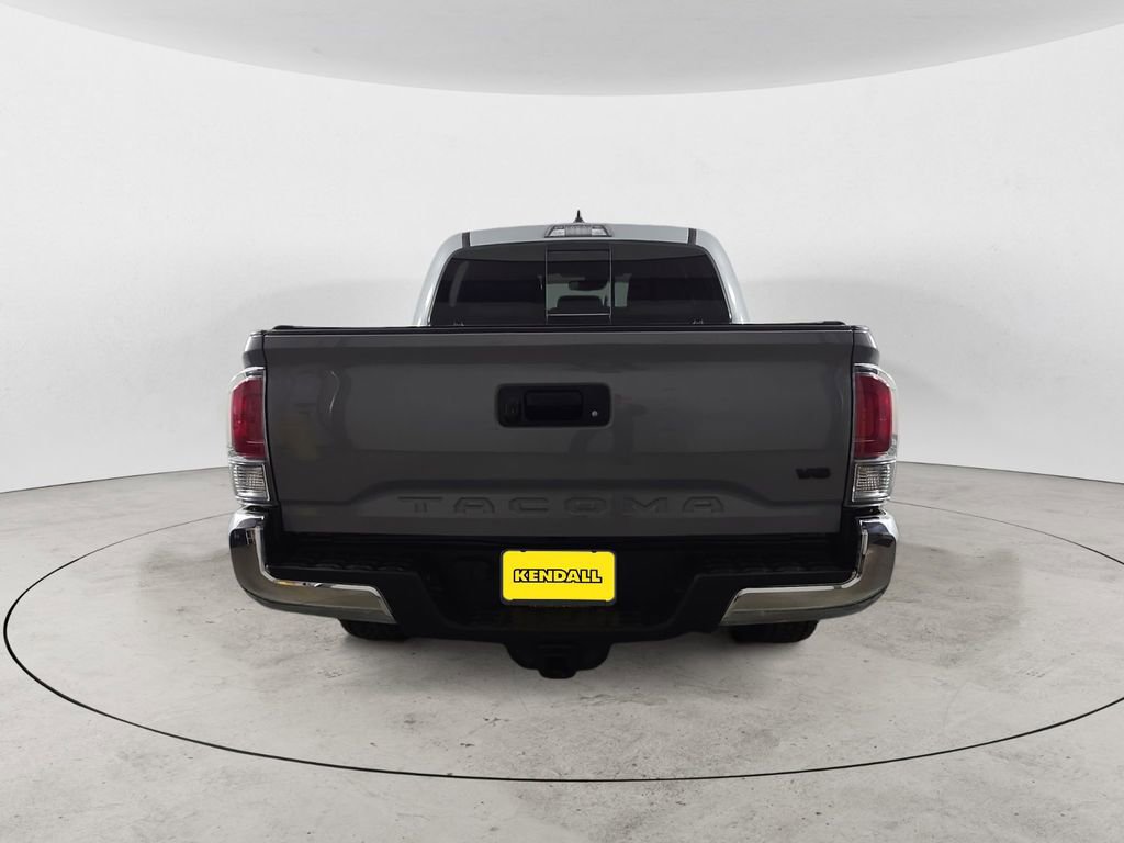 Used 2021 Toyota Tacoma TRD Off-Road image 4