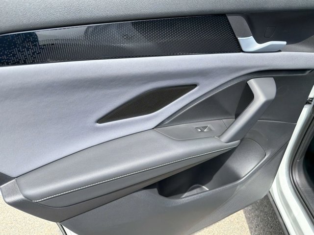 New 2026 Volkswagen Tiguan SE R-Line FWD image 28