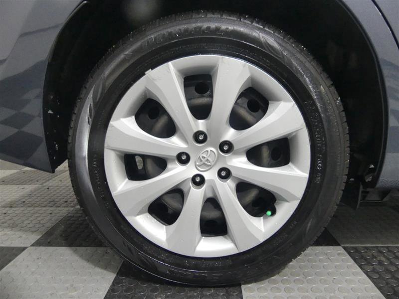 Used 2019 Toyota Corolla LE image 17