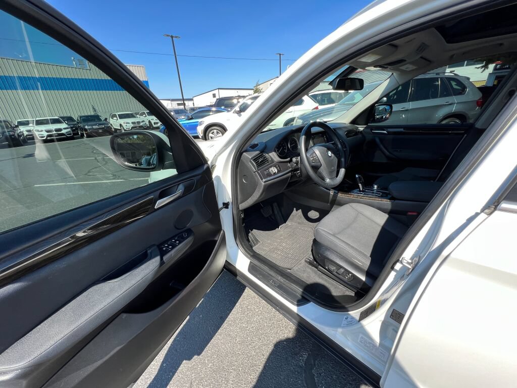 Used 2014 BMW X3 xDrive28i AWD/4WD image 16