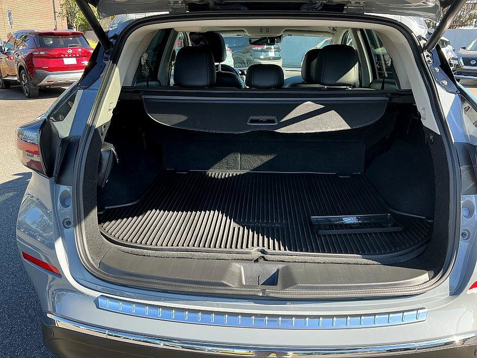 Certified 2024 Nissan Murano Platinum w/ Cargo Package image 28