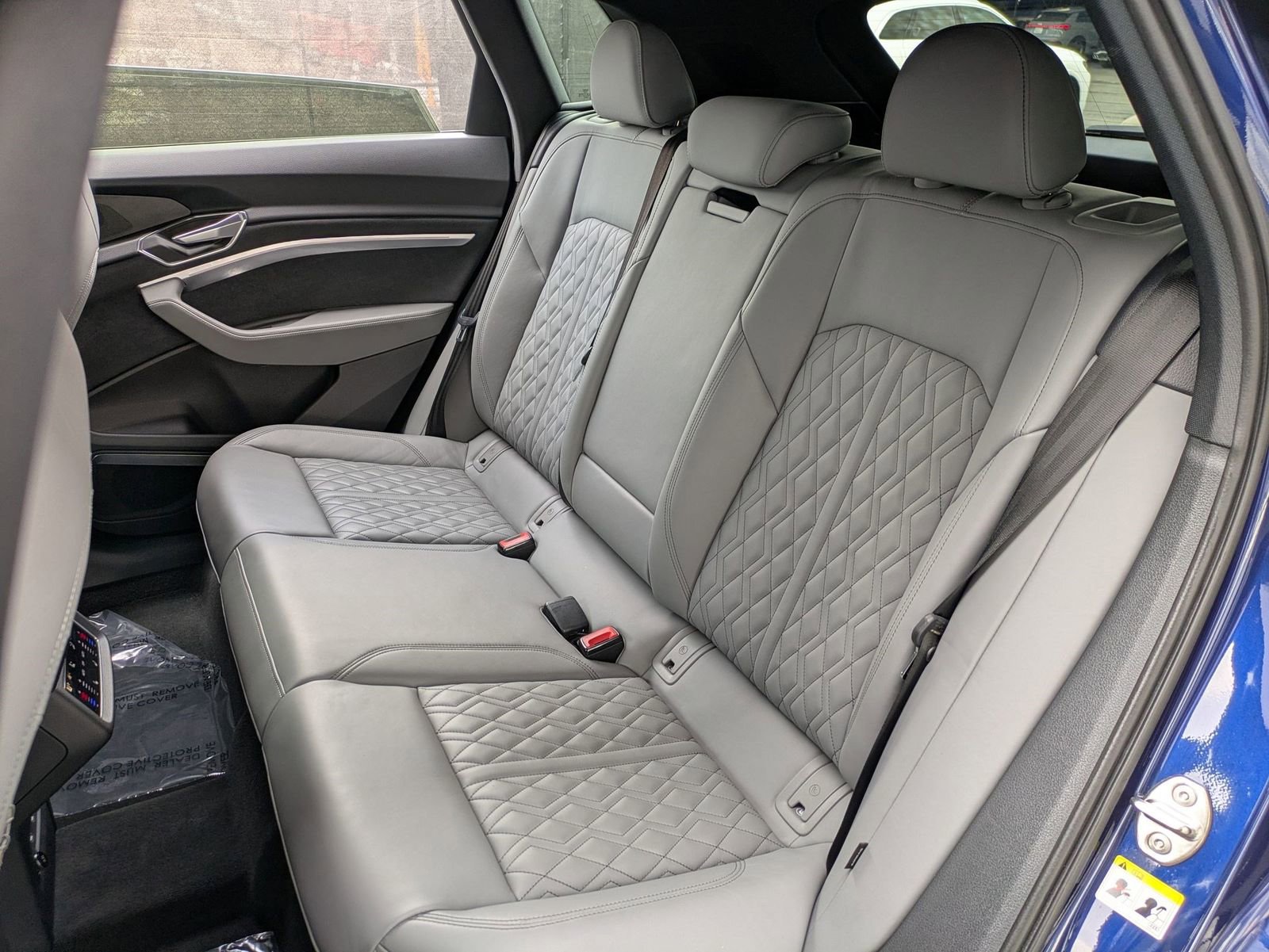 Used 2023 Audi e-tron S Premium Plus w/ Black Optic Package image 30