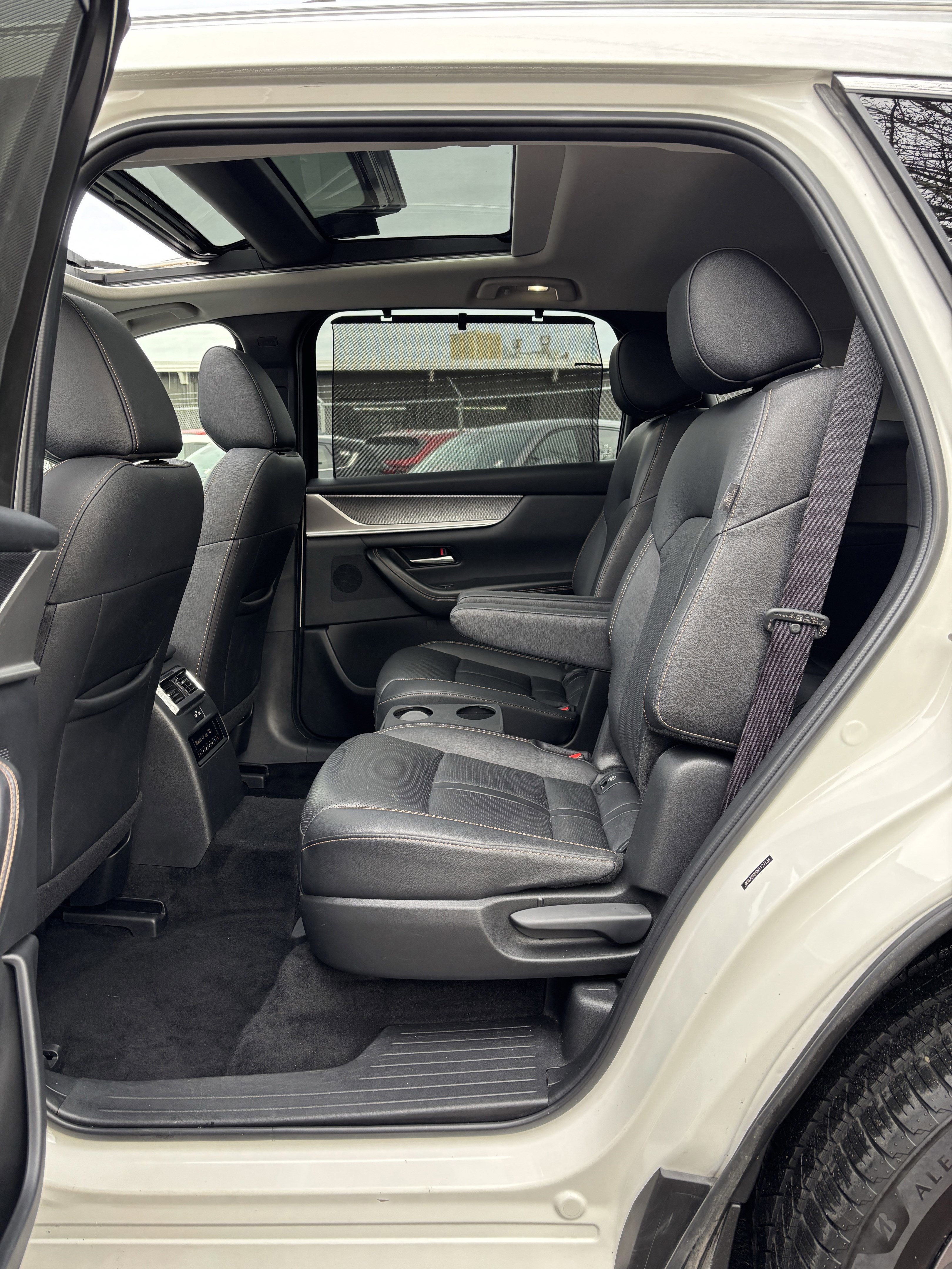 Used 2024 MAZDA CX-90 3.3 Turbo w/ Premium Package image 22