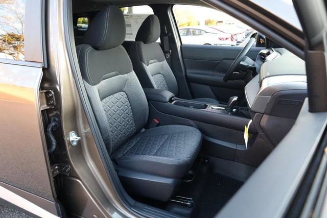 New 2026 Nissan Kicks SV w/ SV Premium Package image 25