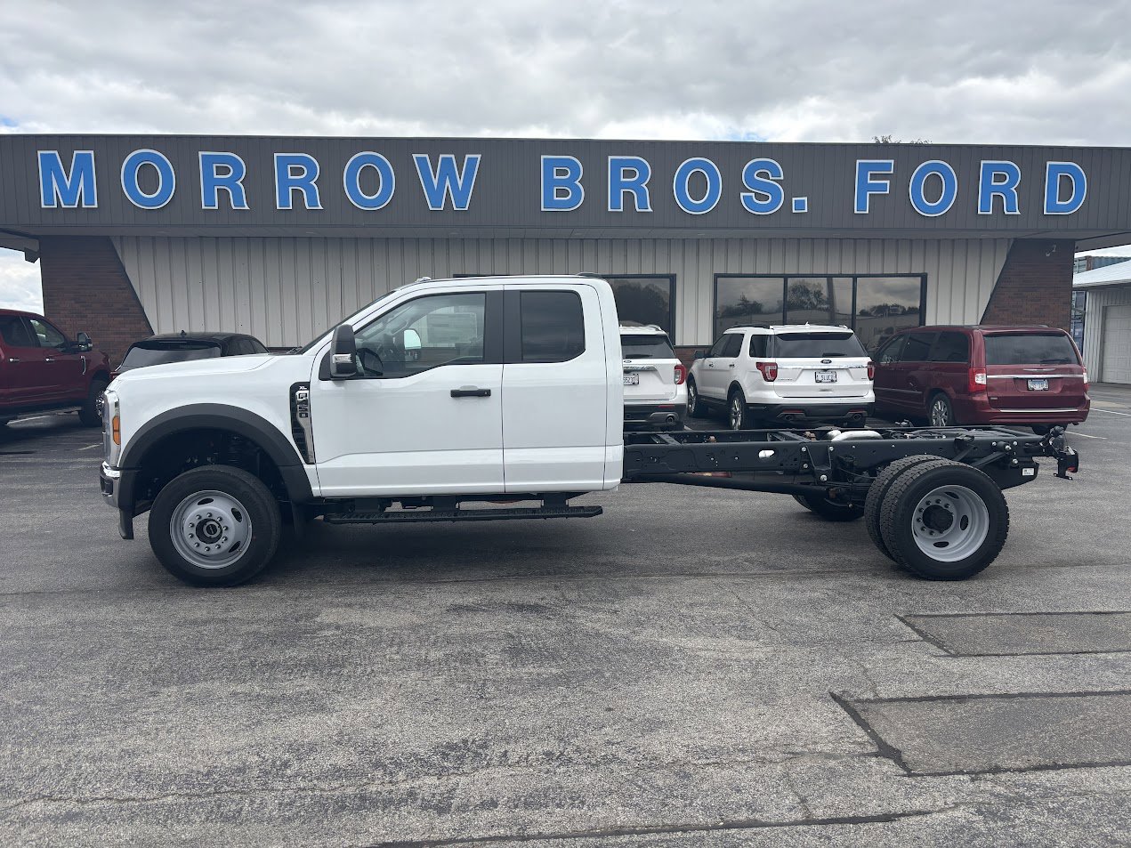 New 2025 Ford F450 XL w/ XL Chrome Package image 1