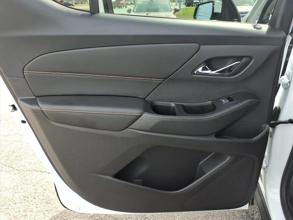 Used 2020 Chevrolet Traverse LT image 20