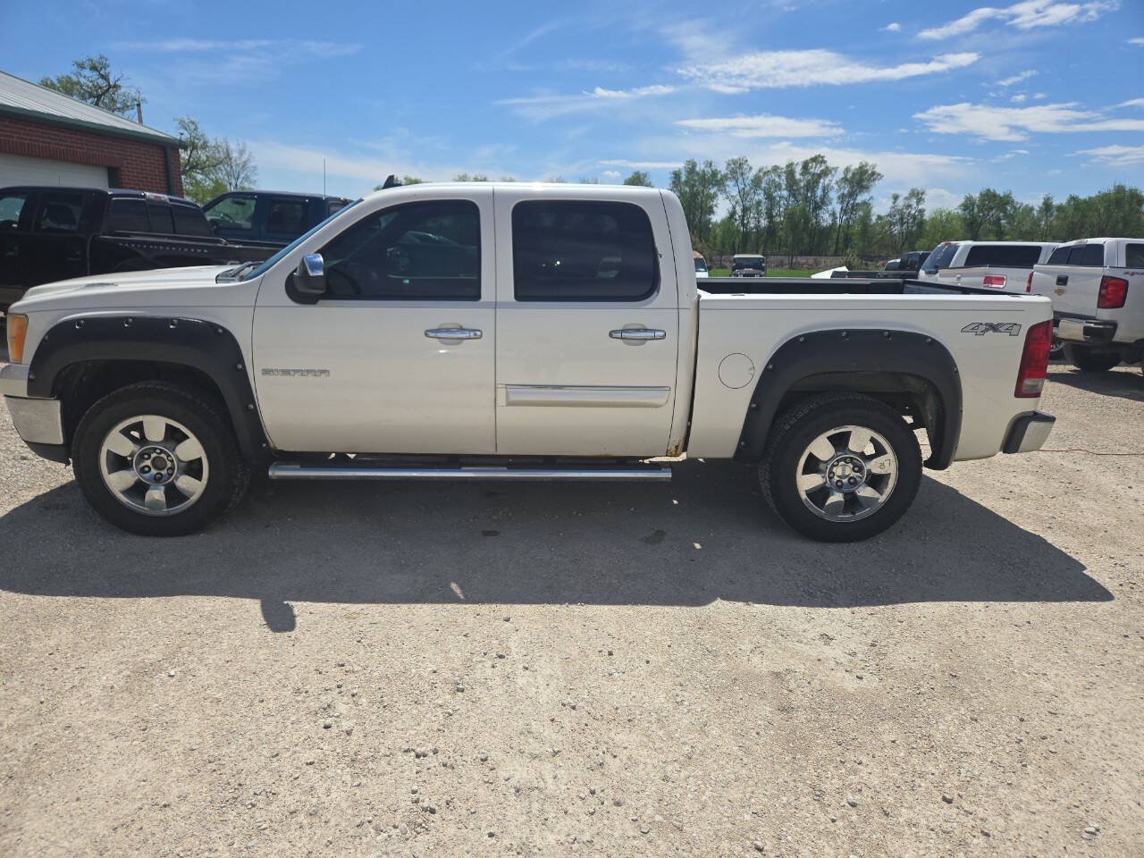 Used 2011 GMC Sierra 1500 SLE w/ Regional Value Package AWD/4WD image 5