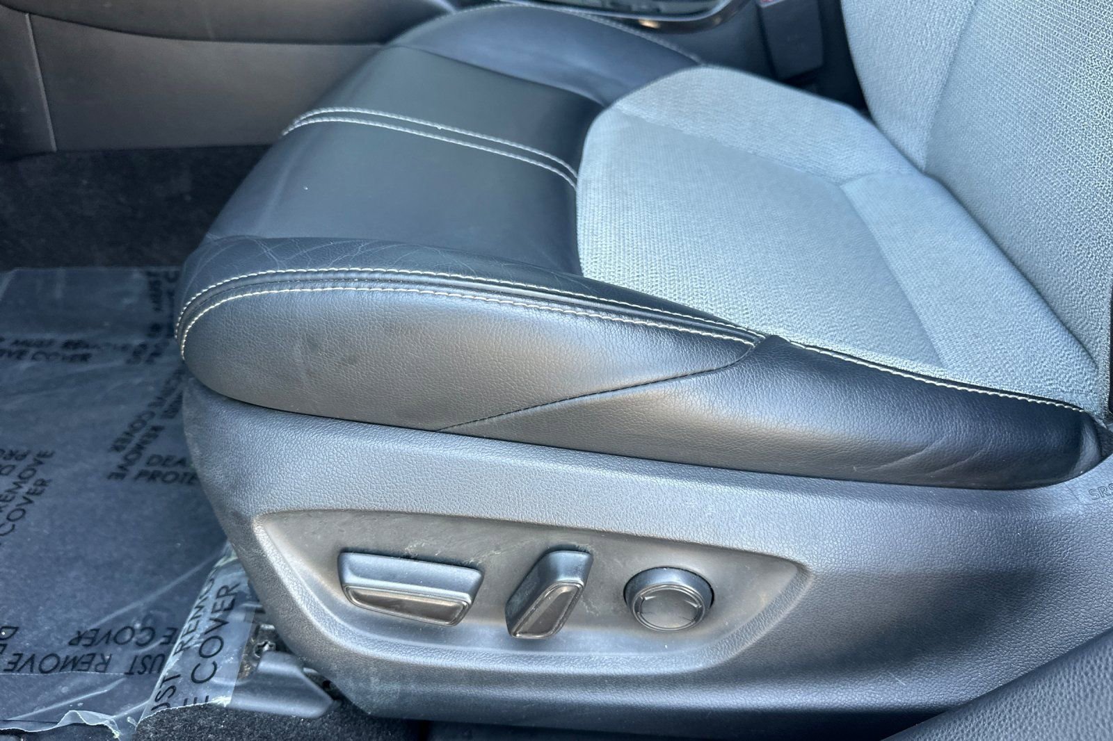 Used 2023 Toyota Corolla XSE FWD image 13