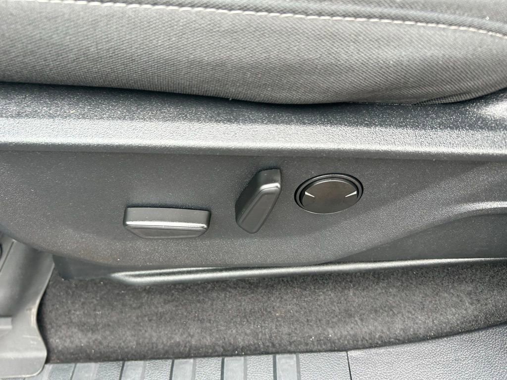 Certified 2023 Ford F150 XLT w/ Equipment Group 302A High image 18