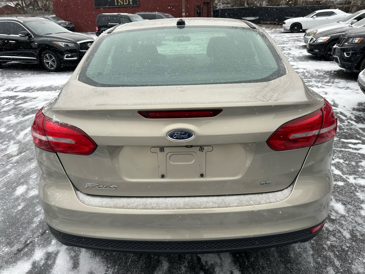 Used 2016 Ford Focus SE w/ SE Cold Weather Package image 5
